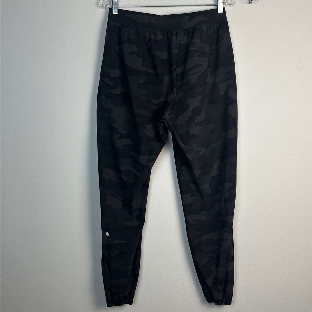 Lululemon Adapted State High Rise Joggers 28” Heritage 365 Camo Deep Coal Size 8 - Picture 9 of 16